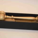 Gouden Voorzittershamer: Het Ultieme Symbool van Leiderschap